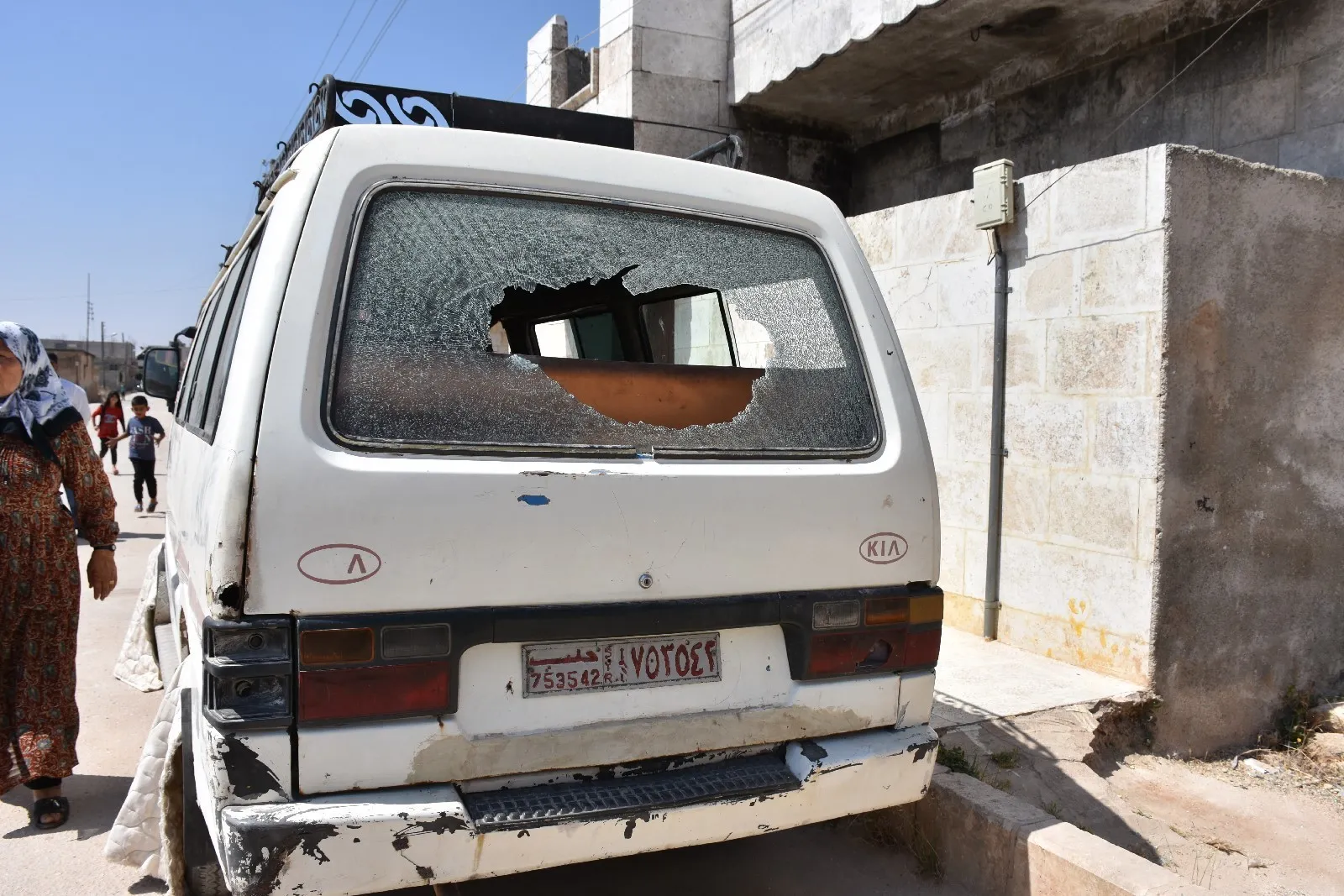 Dewleta dagirker di 2 mehan de 75 roket avêtin Efrîniyên li  Şehbayê