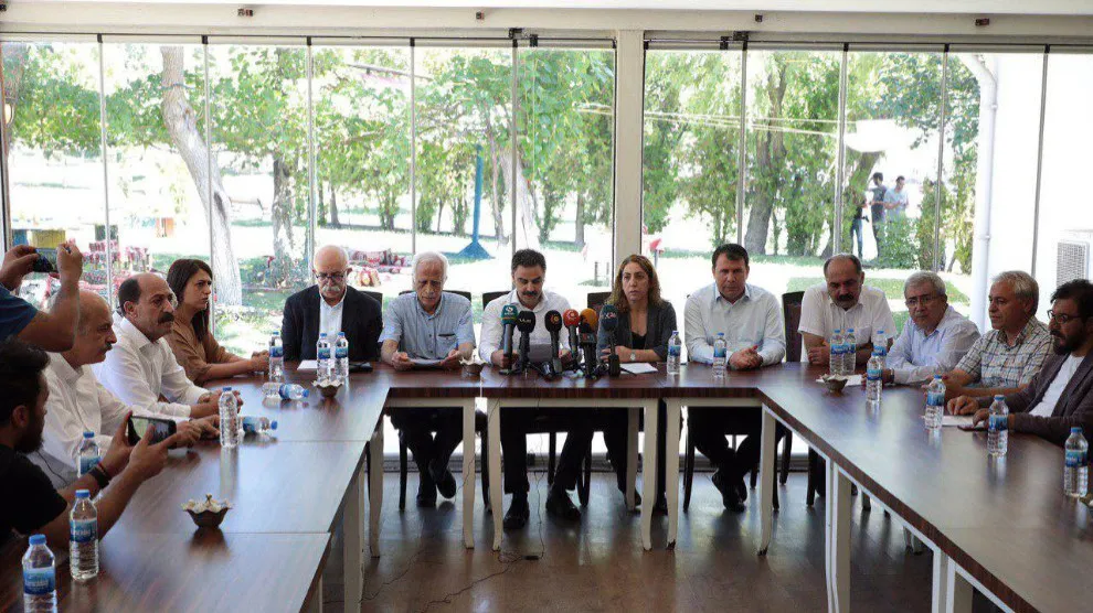 HDP û partiyên Kurd têkildarî gef û êrîşên dewleta Tirk daxuyanî dan