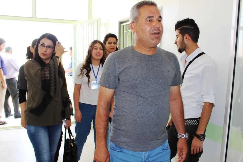 Li gundê Um El-Firsan navendeke tenduristiyê vebû