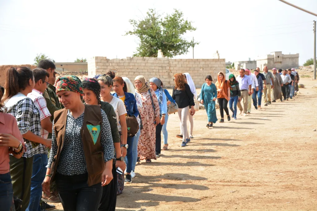 Şêniyên Kobanê dîsa dest bi çalakiyên mertalên zindî kir