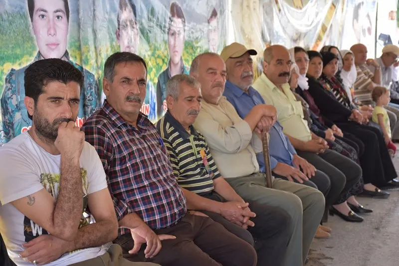Şêniyên Helebê sersaxî ji malbata Şikrî Xalid re xwest