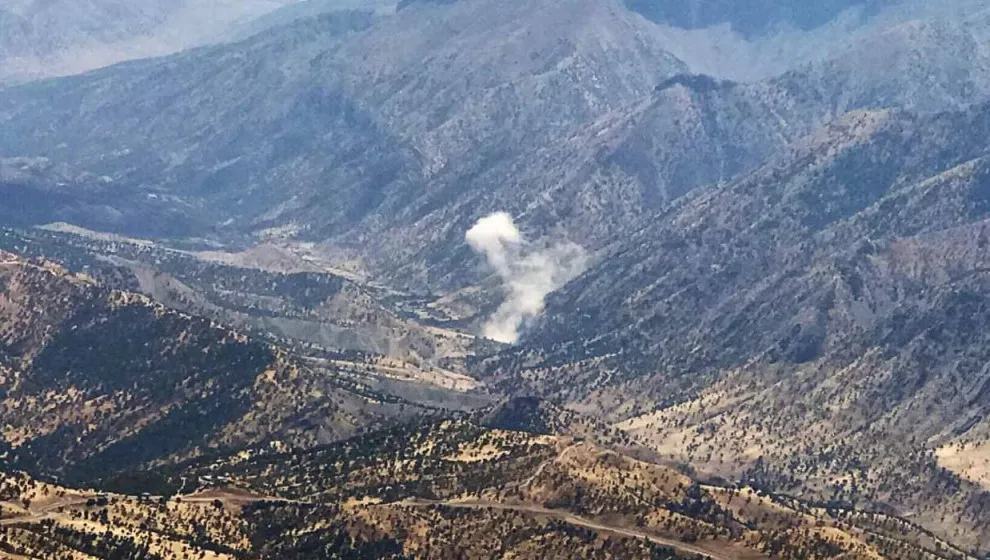 Balafiran artêşa Tirk Binarê Qendîlê bombebaran kir