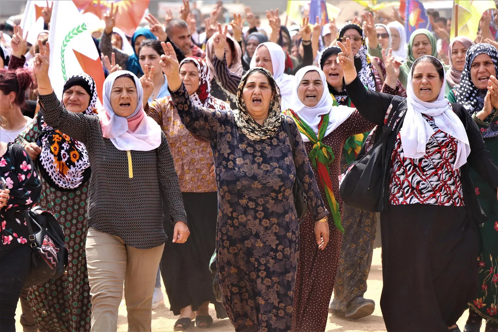 Şêniyên Amûdê û Qamişlo çalakiya mertalên zindî dewr girt