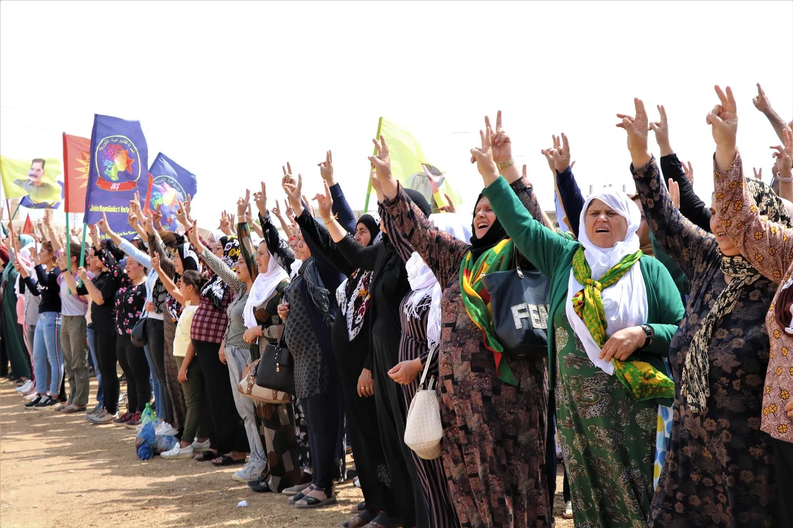 Şêniyên Amûdê û Qamişlo çalakiya mertalên zindî dewr girt