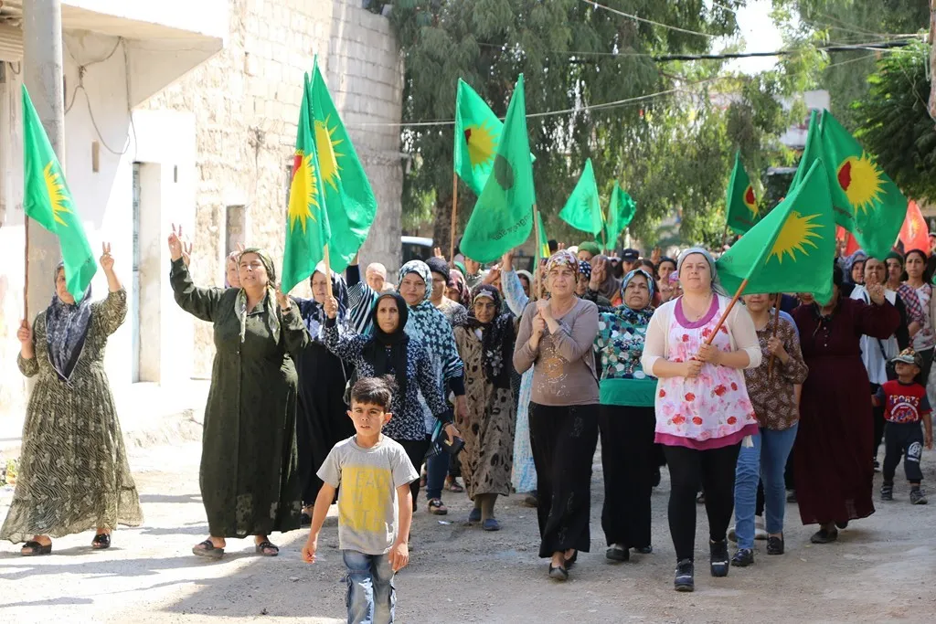 Şêniyên Helebê sersaxî ji malbata Vejîn Zagros re xwest