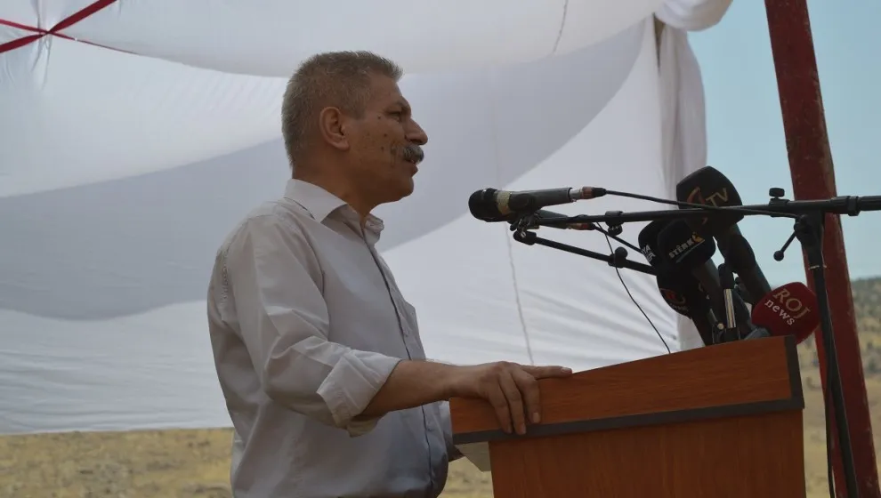 Mam Zekî Şengalî li ser gora xwe hat bibîranîn