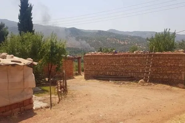 Balafirên şer goristana gundekî bombebaran kirin