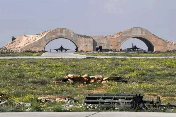 Li balafirgeha leşkerî ya Şieyrat a rejîmê teqîneke bi hêz rû da
