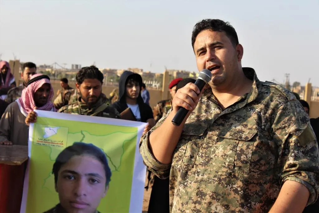 Cenazeyê şehîdê QSD‘ê Mahîr Tebqa bi merasîmekê hate veşartin