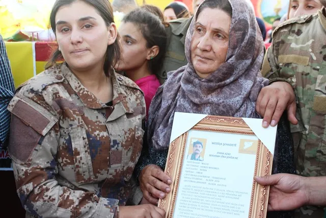 Cenazeyê şehîdê QSD‘ê Hemze li Tirbespiyê hate veşartin