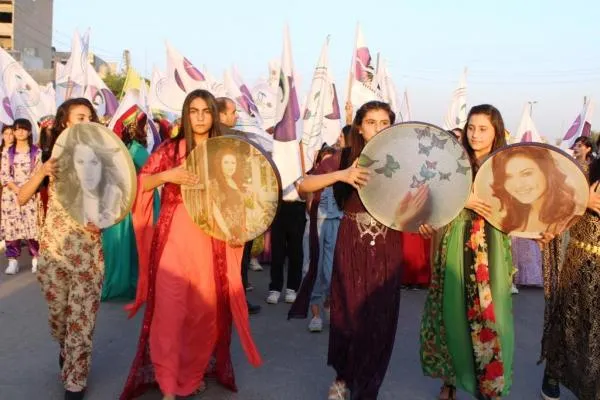 Dewleta Tirk bi meşeke girêseyî li Qamişloyê hate şermezarkirin