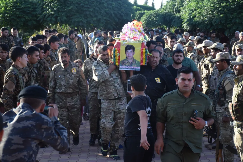 Şêniyên Serêkaniyê û Dirbêsiyê şehîd Diyar oxir kirin