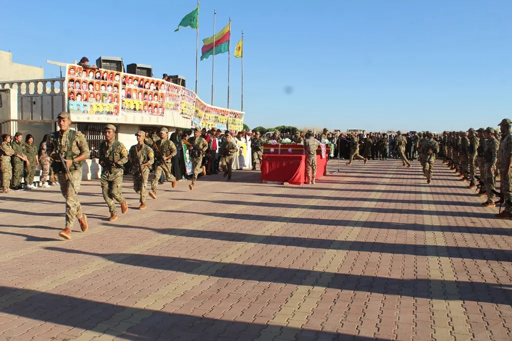Cenazeyên şehîd Ziryan û Hesan spartin axê
