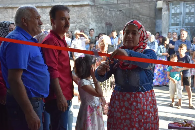 Projeya yekemîn a koparatîfan li Helebê hat vekirin