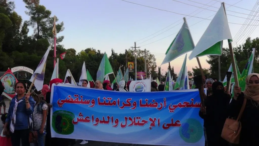 Jinên Tebqayê li dijî gefên dagirkeriya Tirk meşek li dar xistin