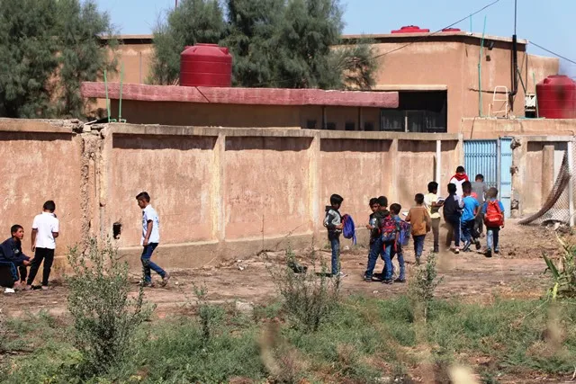 Li Erîşa 138 dibistan hatin vekirin û şênî piştevaniya zarokan dikin