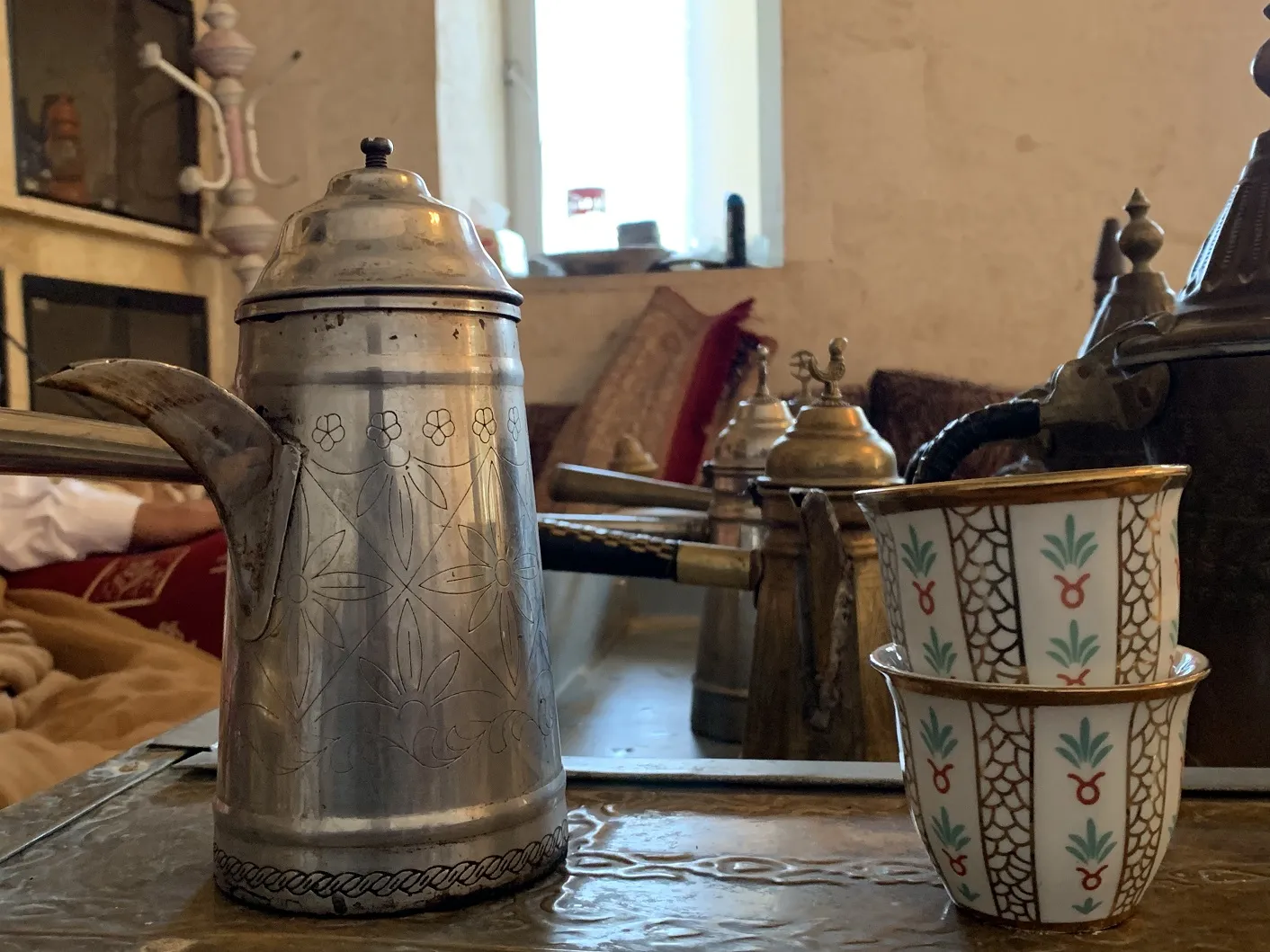 Kevneşopiyeke dîrokî: Qehweya tehl