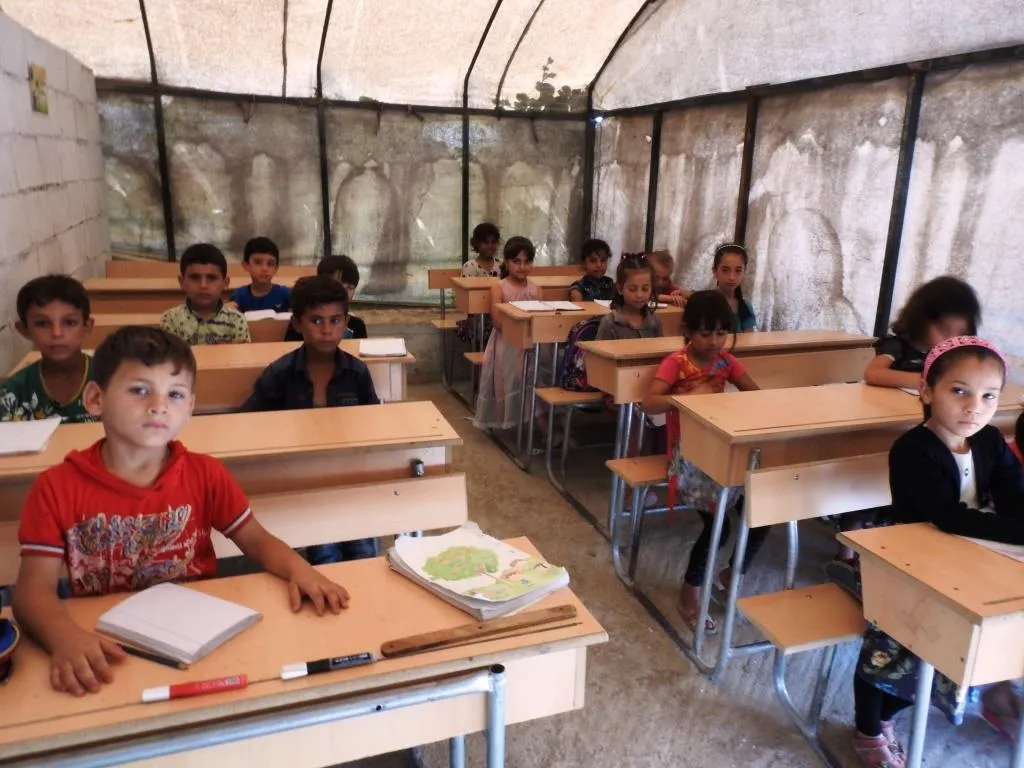 Rêwîtî û li rexma koçberiyê hevgirtina hezar û 500 kesên ji çiyayê El-Zawiye