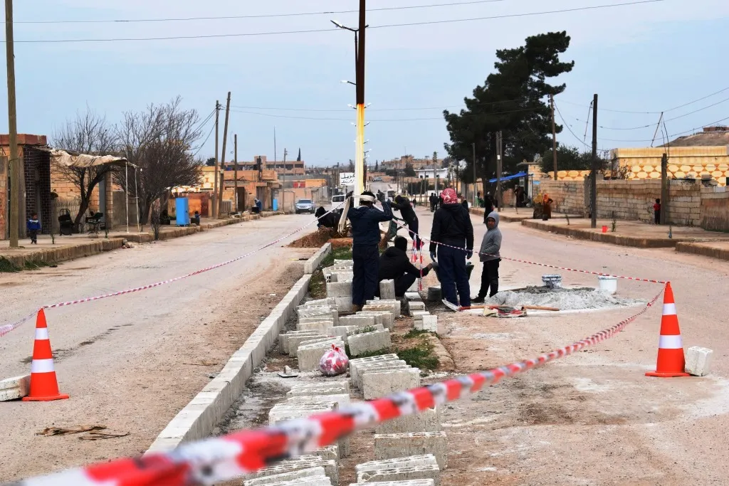 Li Eyn Îsayê di van 2 salên dawîn de pêşdeçûneke balkêş