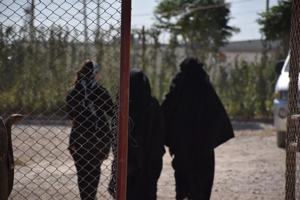 Hezar û 136 kes ji kampa Holê derketin