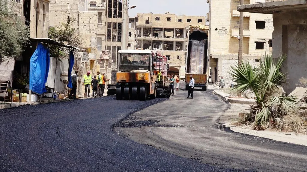 Qîrkirina rêyên bajarê Reqayê bidawî bû