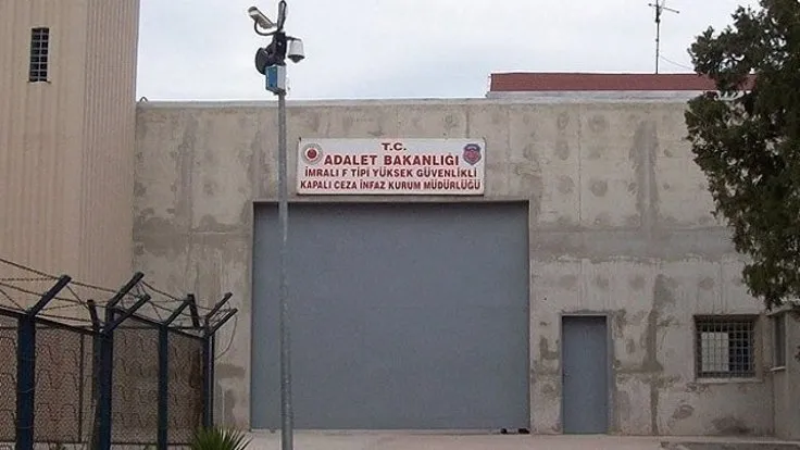 Li Girtîgeha Îmraliyê qedexeya nû ya 3 mehan