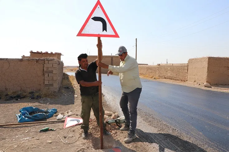 Li Qamişlo nîşaneyên hişyariyê li ser rêya sereke hatin danîn