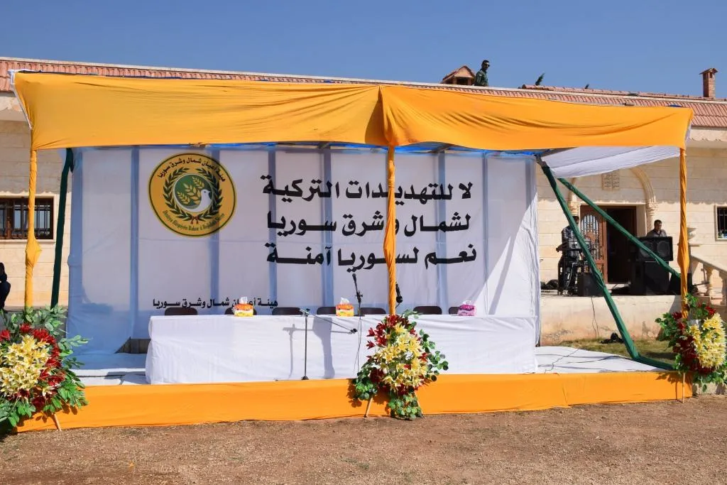 Eşîrên Firatê gefên Tirkiyê nîqaş dikin