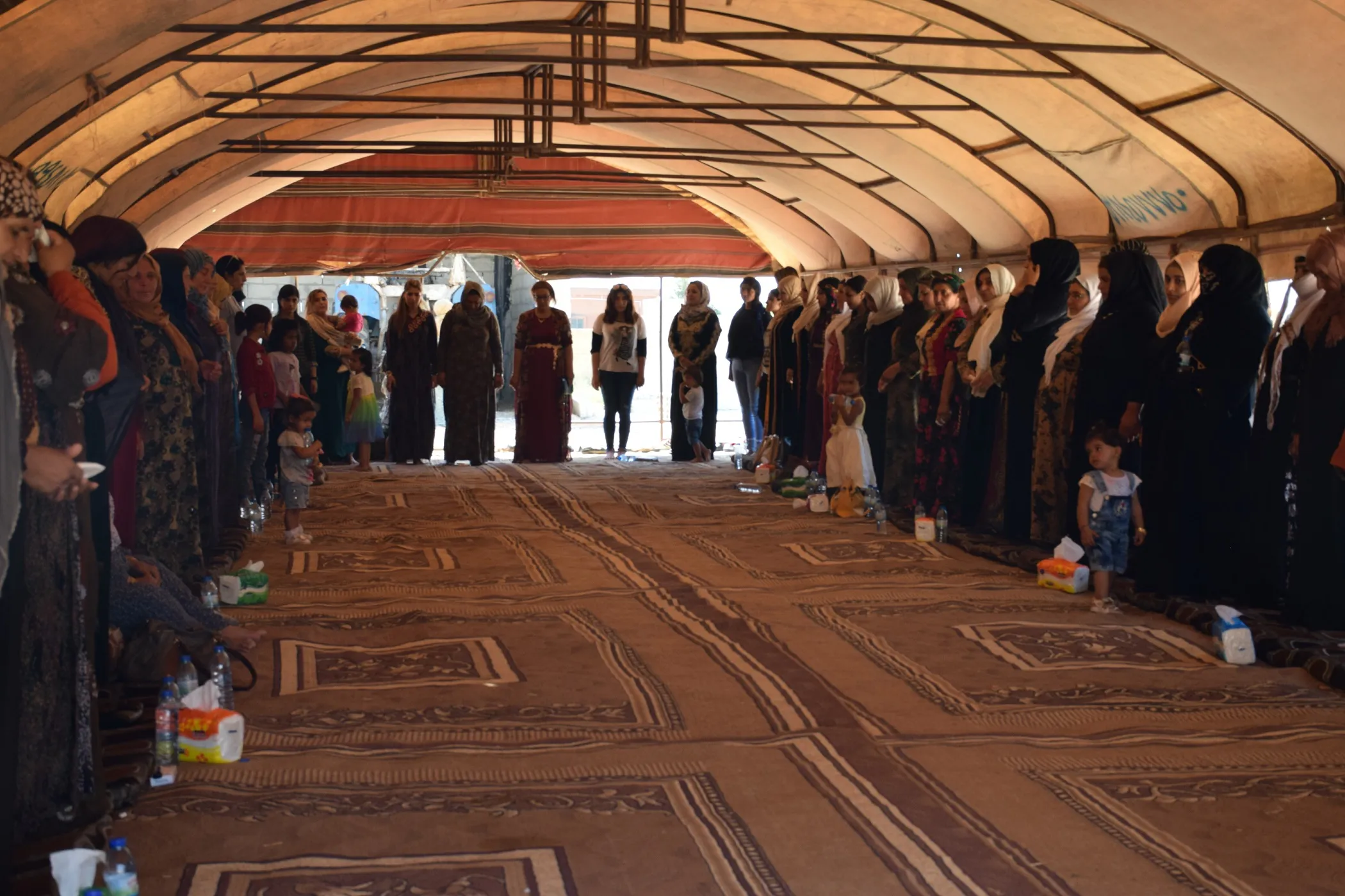 Eşîrên Firatê gefên Tirkiyê nîqaş dikin