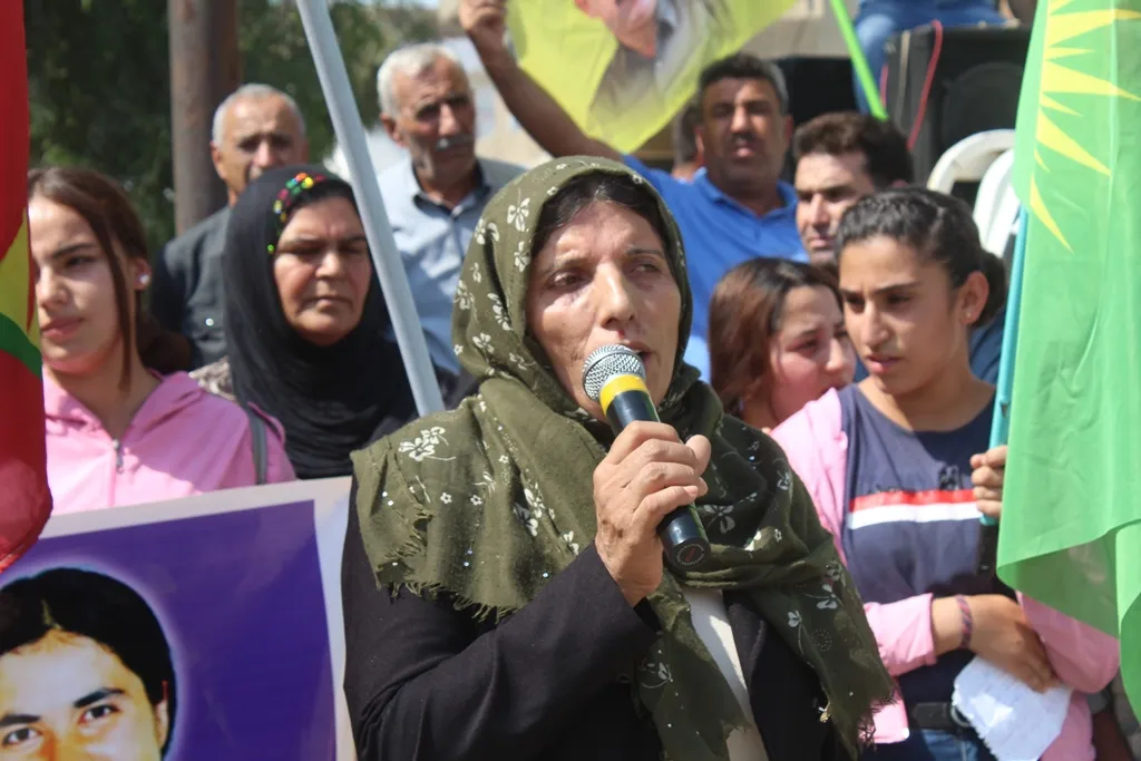 Şêniyên Dêrikê gefên dewleta Tirk şermzar kir
