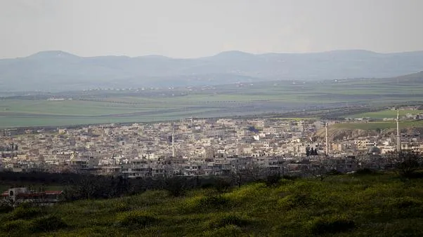 Li herêmên bê çek piştî topbaranê, agirbest didome
