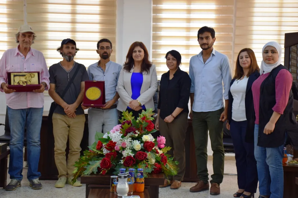 MSD`ê kesê ku mezintrîn tablo di cîhanê de xêz kir, xelat kir