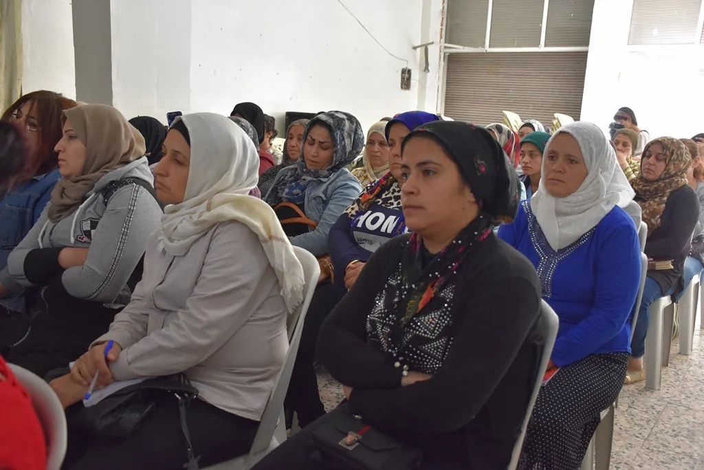 Meclisa Jinan a Sûriyê dozên tundiya li ser jinan nîqaş kirin