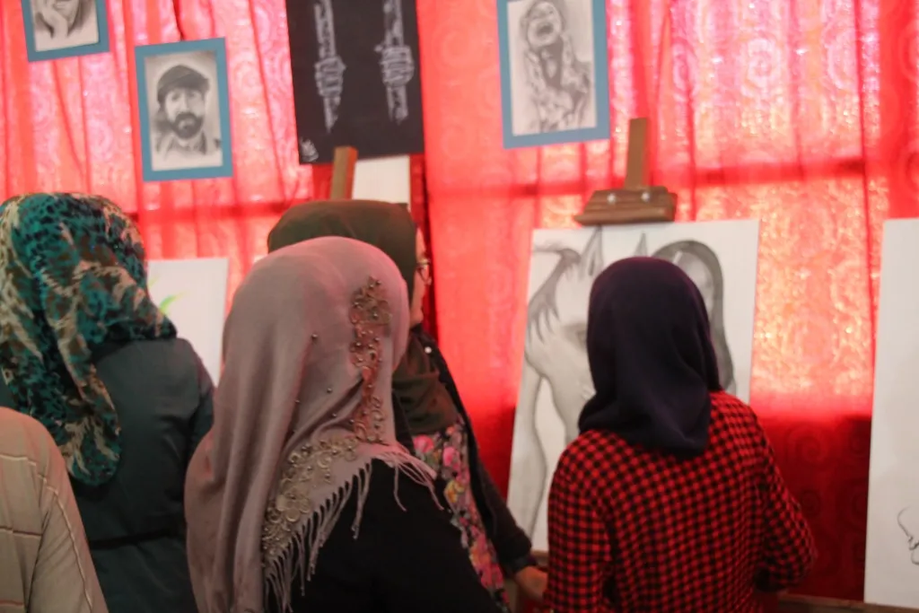 Li Minbicê 2‘yemîn Pêşangeha Şêwekariyê