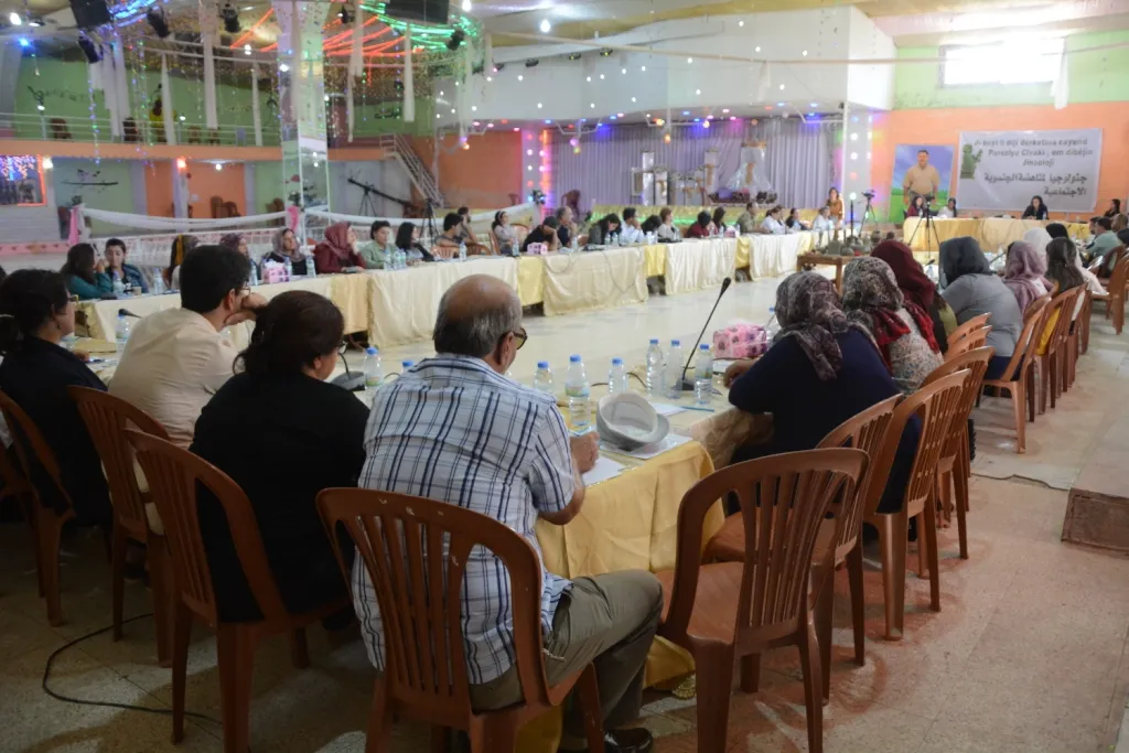 Komxebata jineolojî girîngtirîn mijarên jinê nîqaş kir
