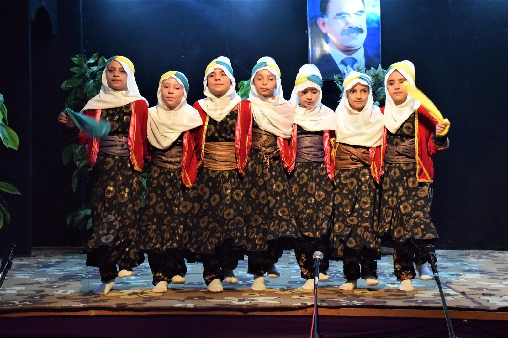 Zarokên beşdarî mîhrîcanê bibûn hatin xelatkirin