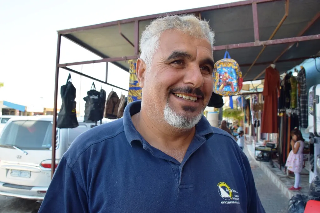 Şêniyên Eyn Îsayê ji ber buhabûna madeyên xwarinê, gazinan dikin