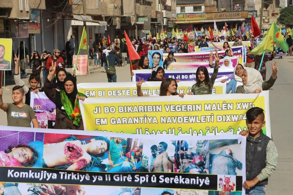 Şêniyên Qamişlo li dijî dagirkeriya Tirk li ber navenda NY`yê çalakî kirin