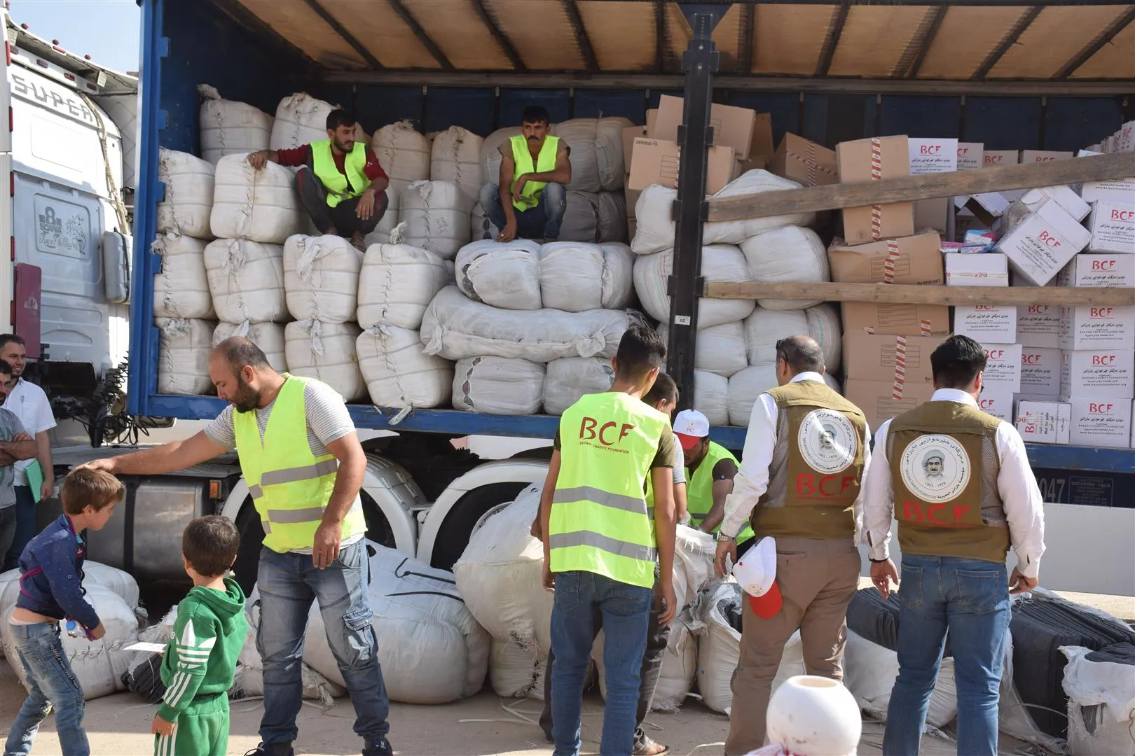 Alîkariya şêniyên Başûrê Kurdistanê li koçberên Bakur û Rojhilatê Sûriyê tê belavkirin