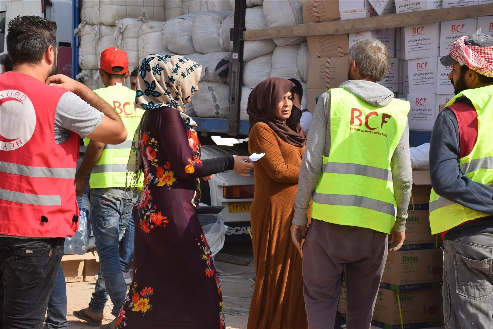 Alîkariya şêniyên Başûrê Kurdistanê li koçberên Bakur û Rojhilatê Sûriyê tê belavkirin
