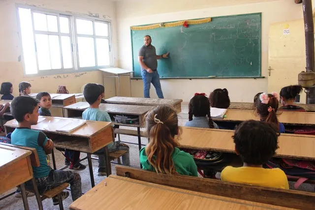 ‘Gefên Tirkiyê xeteriyê li ser pêşeroja fêrbûnê li Bakur û Rojhilatê Sûriyê çêdike’