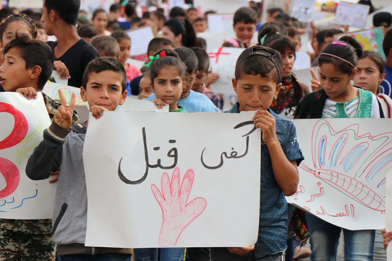 Şêniyên Efrînê li dijî êrîşên dagirkeriya dewleta Tirk daketin qadan