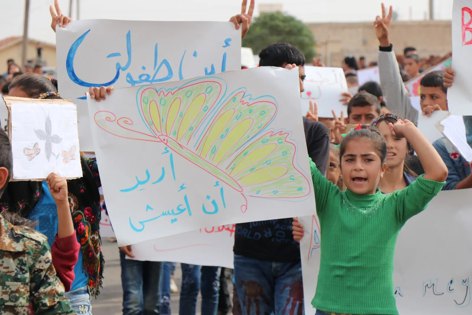 Şêniyên Efrînê li dijî êrîşên dagirkeriya dewleta Tirk daketin qadan