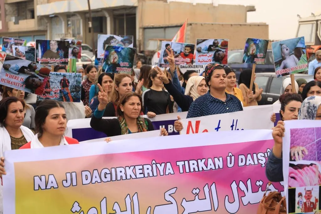 Jinên Amûdê ji civaka navneteweyî daxwaz kirin ku Tirkiyê darizînin