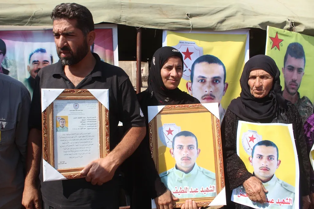 Şêniyên Dêrikê sersaxî ji malbata Şehîd Abduletîf Hesen re xwest