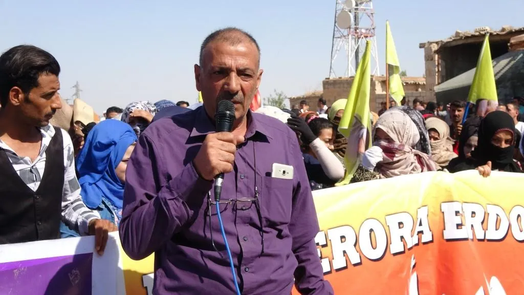 Li Til Hemîsê li dijî gefên Tirkiyê meşa girseyî