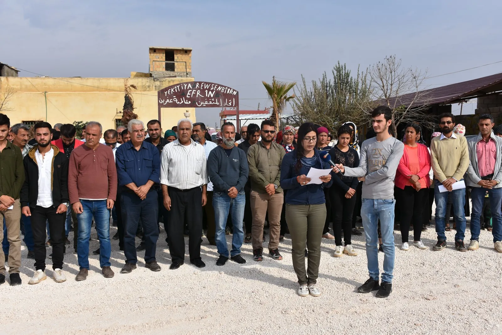 Rewşenbîrên Efrînê banga yekrêziya gelê Kurd kir