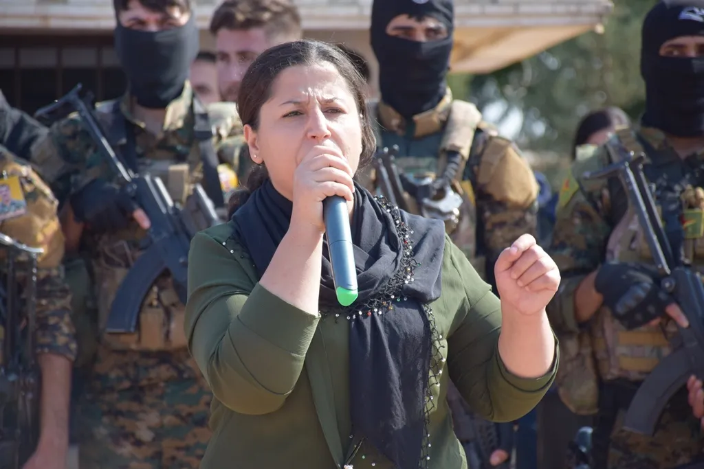 5 lehengên Berxwedana Rûmetê li Goristana Şehîd Xebat hatin oxirkirin