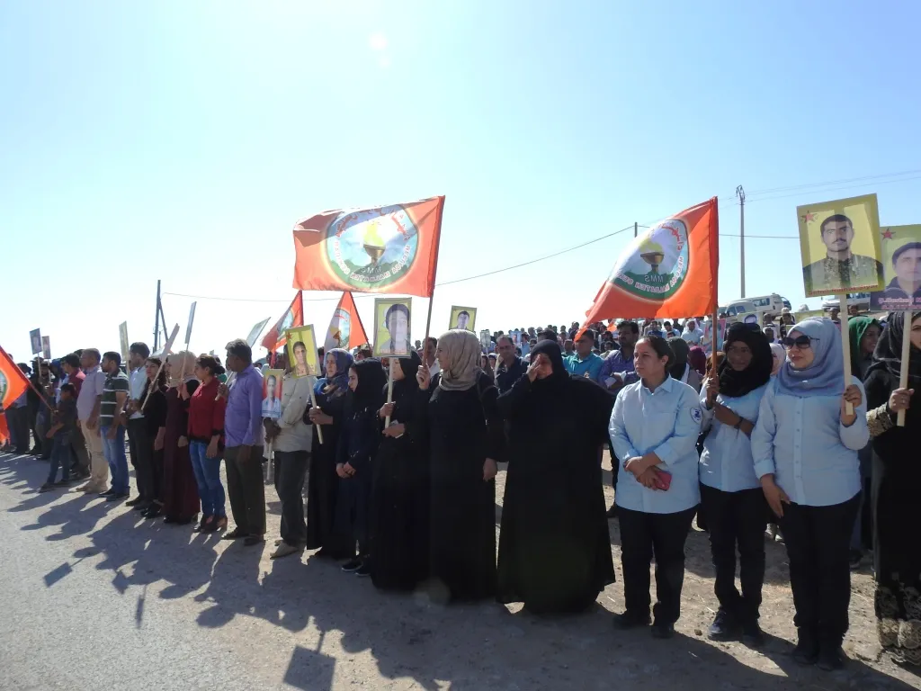 Pêkhateyên Girê Spî li dijî gefên dewleta Tirk derketin qadan