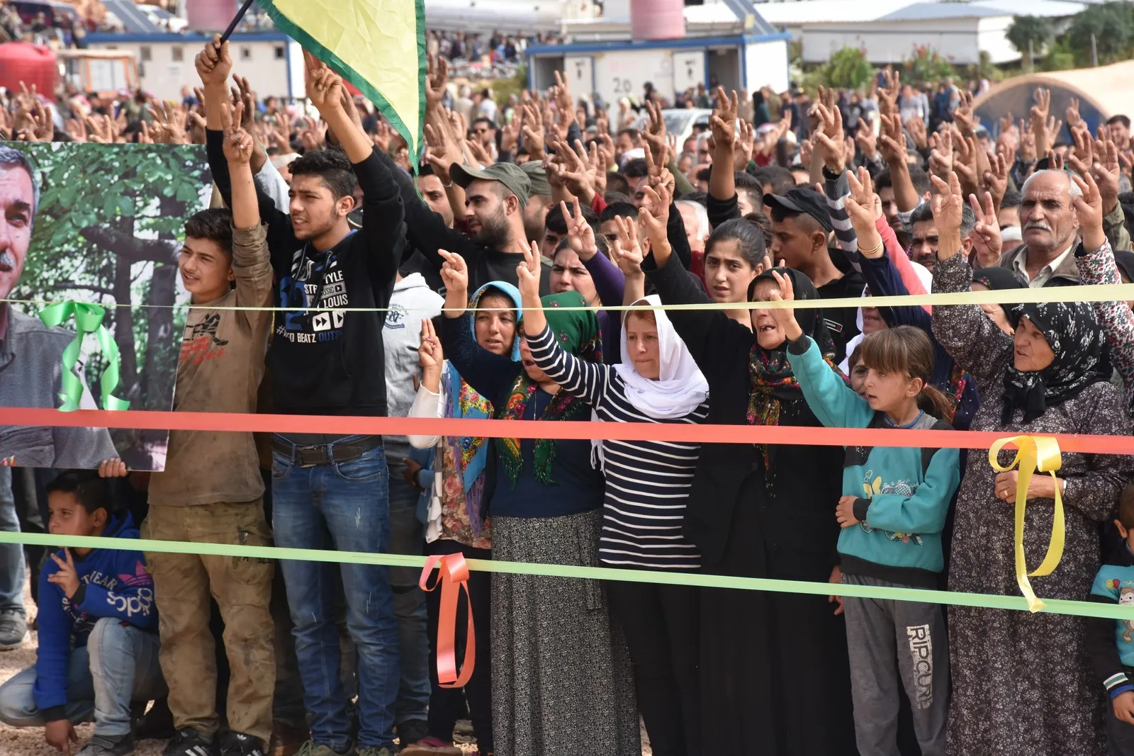 Merasîma xiyabî ya 6 şehîdên Berxwedana Rûmetê li Şehbayê hate lidarxistin